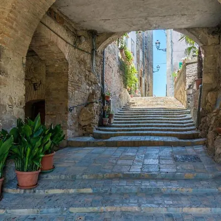 Villa Torre Del Melograno With Heated Pool *