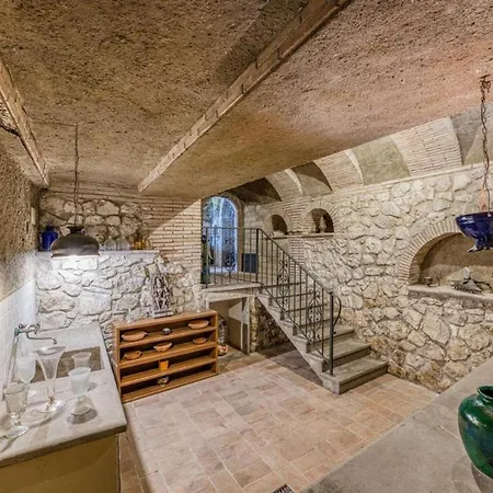 Vila Torre Del Melograno With Heated Pool